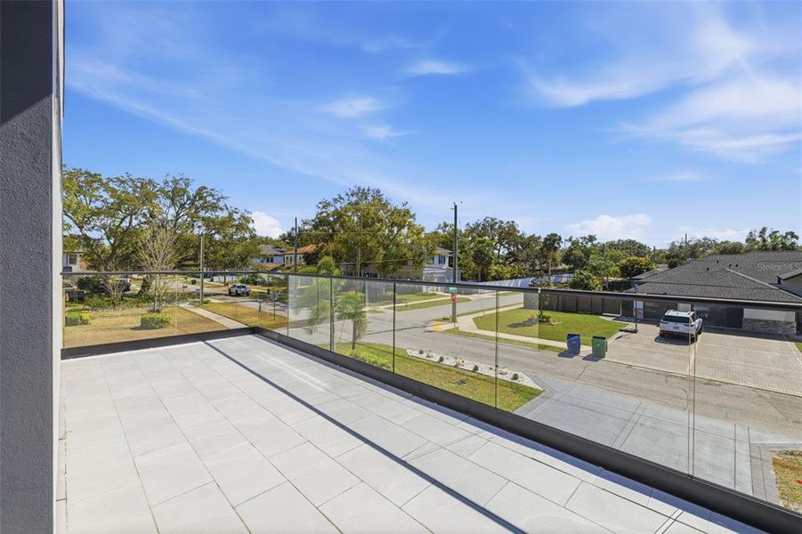 Exterior details and patio area of a home in , Tampa (Image 26).