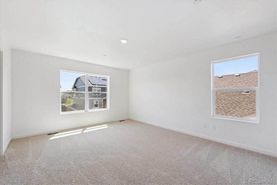 Spacious, unfurnished interior of a new home in Settlers Crossing, Commerce City (Image 13). Spacious, unfurnished interior of a new home in Settlers Crossing, Commerce City (Image 13).