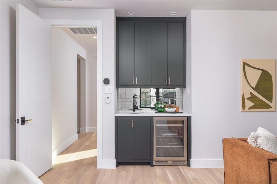 Furnished interior view inside a new home in , Dallas (Image 24).