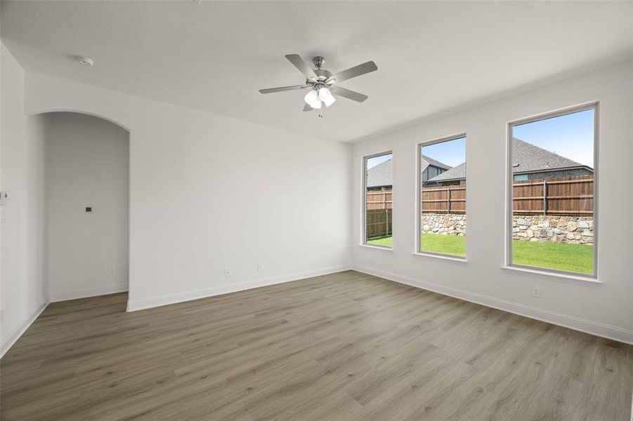 Spacious, unfurnished interior of a new home in The Oaks, Red Oak (Image 11). Spacious, unfurnished interior of a new home in The Oaks, Red Oak (Image 11).