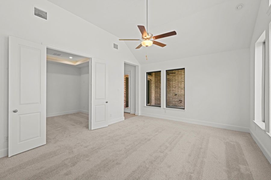 Spacious, unfurnished interior of a new home in Dunham Pointe, Cypress (Image 26). Spacious, unfurnished interior of a new home in Dunham Pointe, Cypress (Image 26).
