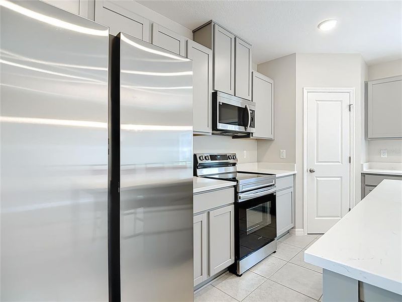 Furnished interior view inside a new home in , Lakeland (Image 13).