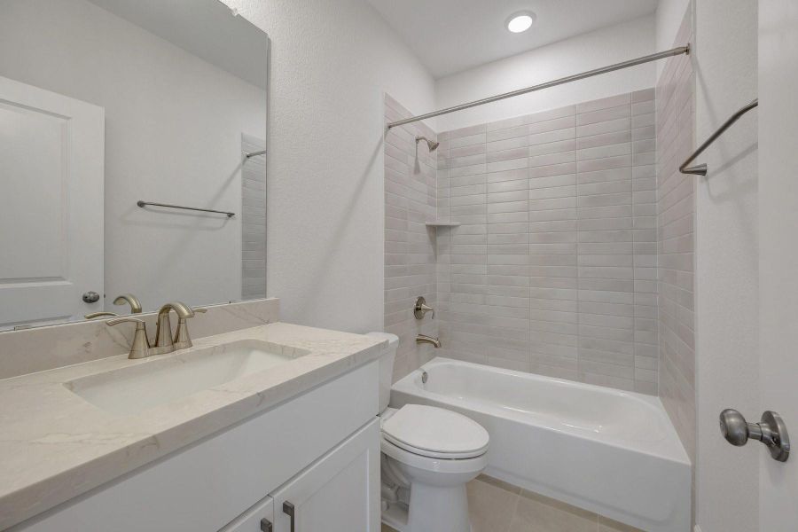 Furnished interior view inside a new home in Riceland - Summit Collection, Mont Belvieu (Image 4).