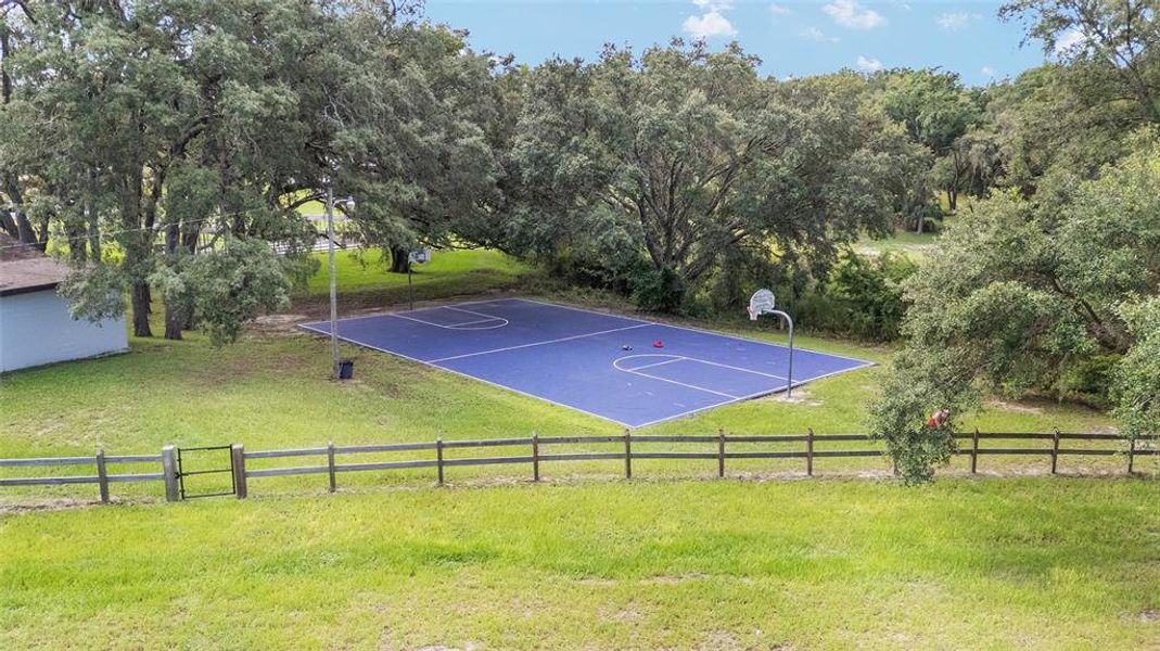 Community amenities in , Dunnellon (Image 33).
