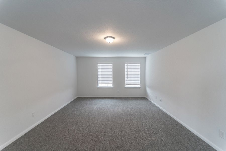 Spacious, unfurnished interior of a new home in Hannah Heights, Seguin (Image 12).