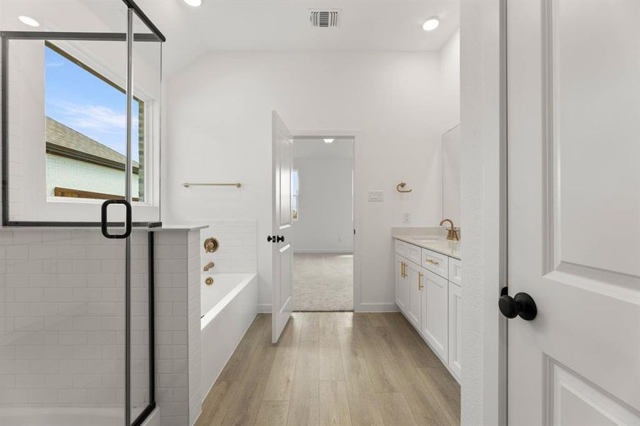712 Tyronza-Primary Suite-3