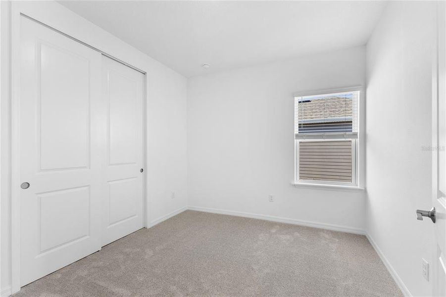 Spacious, unfurnished interior of a new home in , Sarasota (Image 23).