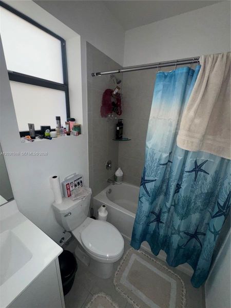 Furnished interior view inside a new home in , Homestead (Image 32).