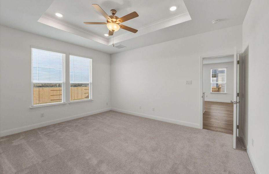Spacious, unfurnished interior of a new home in Patterson Ranch, Georgetown (Image 27).
