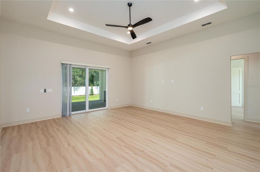 Spacious, unfurnished interior of a new home in , Lakeland (Image 21).
