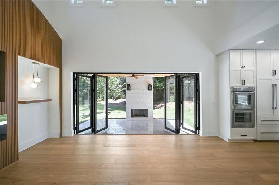 Spacious, unfurnished interior of a new home in , Alpharetta (Image 32). Spacious, unfurnished interior of a new home in , Alpharetta (Image 32).