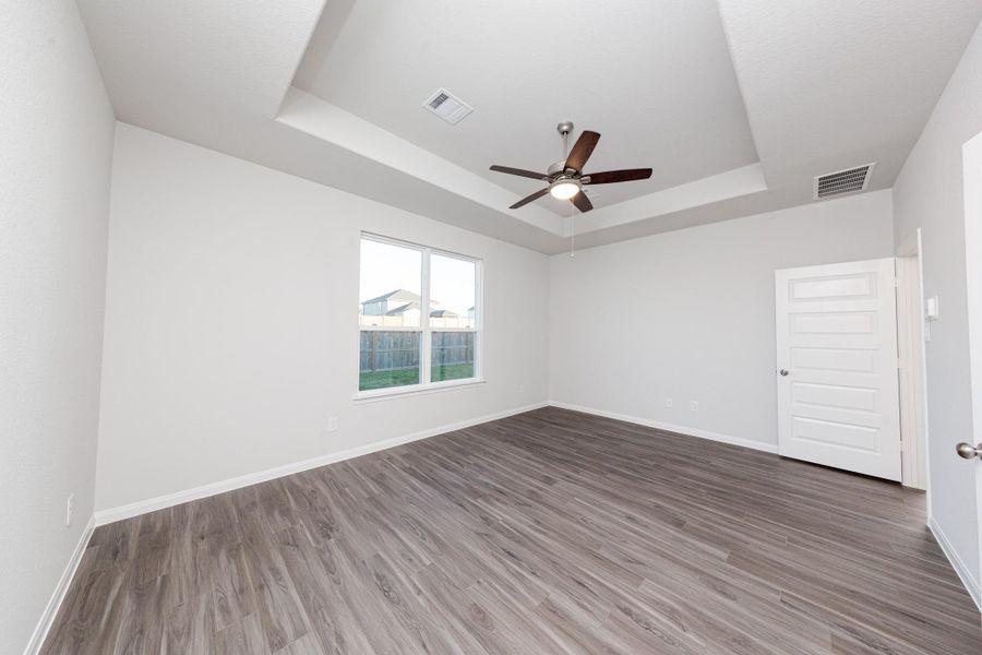 Spacious, unfurnished interior of a new home in Bluestem, Brookshire (Image 19).