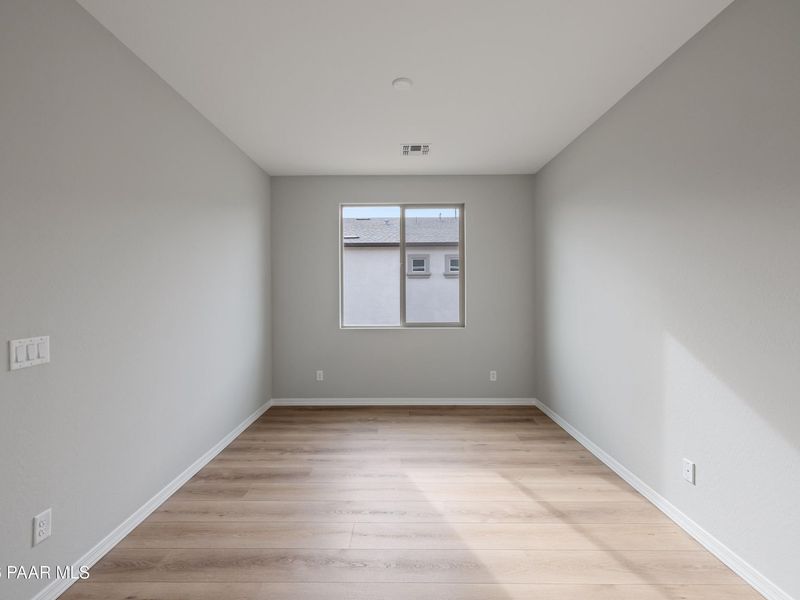 Spacious, unfurnished interior of a new home in North Ridge at Pronghorn Ranch, Prescott Valley (Image 28). Spacious, unfurnished interior of a new home in North Ridge at Pronghorn Ranch, Prescott Valley (Image 28).