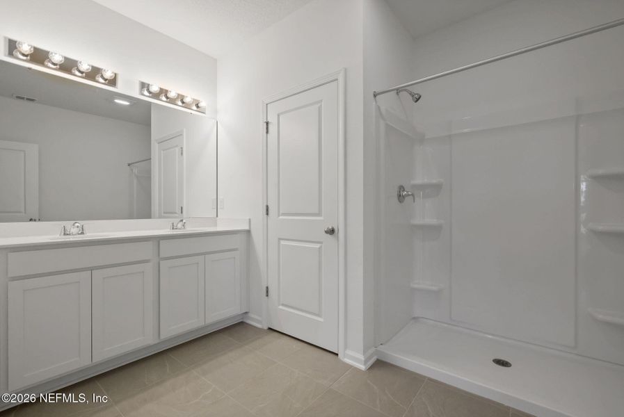 Furnished interior view inside a new home in Diamond Springs, Jacksonville (Image 8).