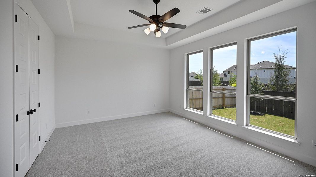 Spacious, unfurnished interior of a new home in Corley Farms, Boerne (Image 18).