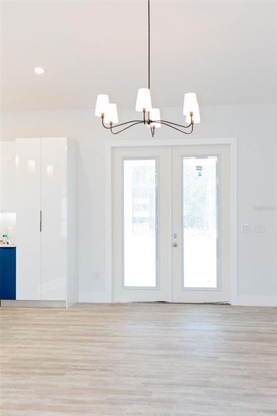 Spacious, unfurnished interior of a new home in , Ocala (Image 8).