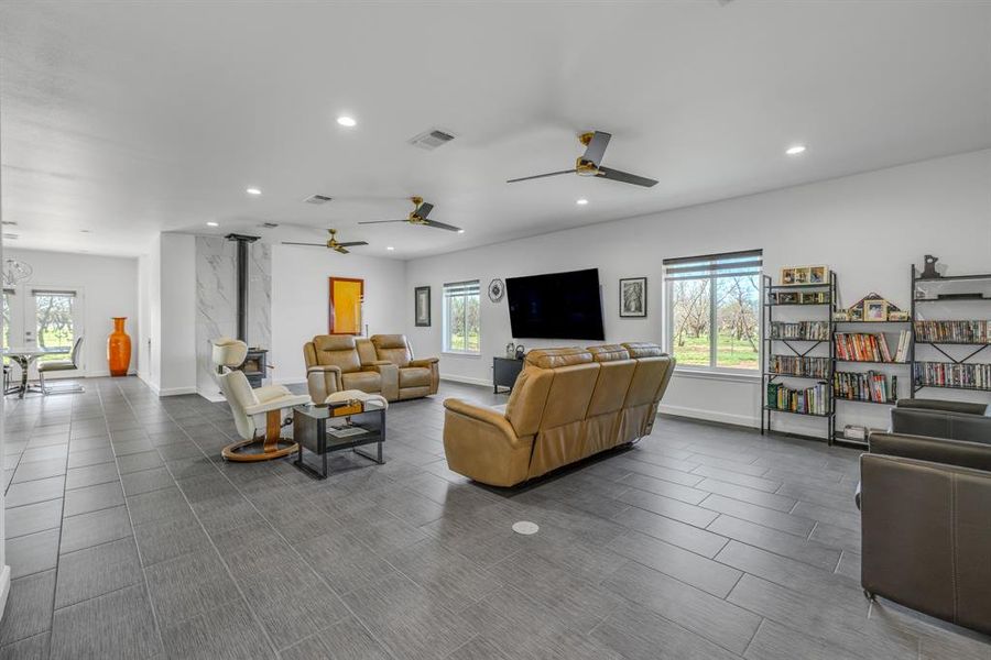 Image 36 of a home in .