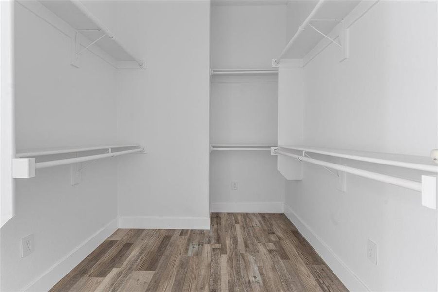 Spacious, unfurnished interior of a new home in , Dallas (Image 38).