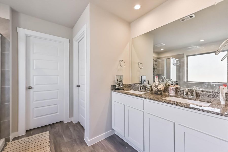 Image 12 of a home in .