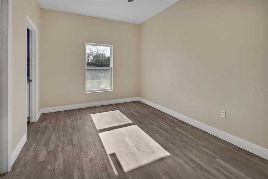 Spacious, unfurnished interior of a new home in , Daytona Beach (Image 25).