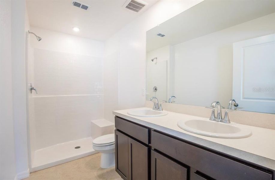 Furnished interior view inside a new home in Port Charlotte, Port Charlotte (Image 3).