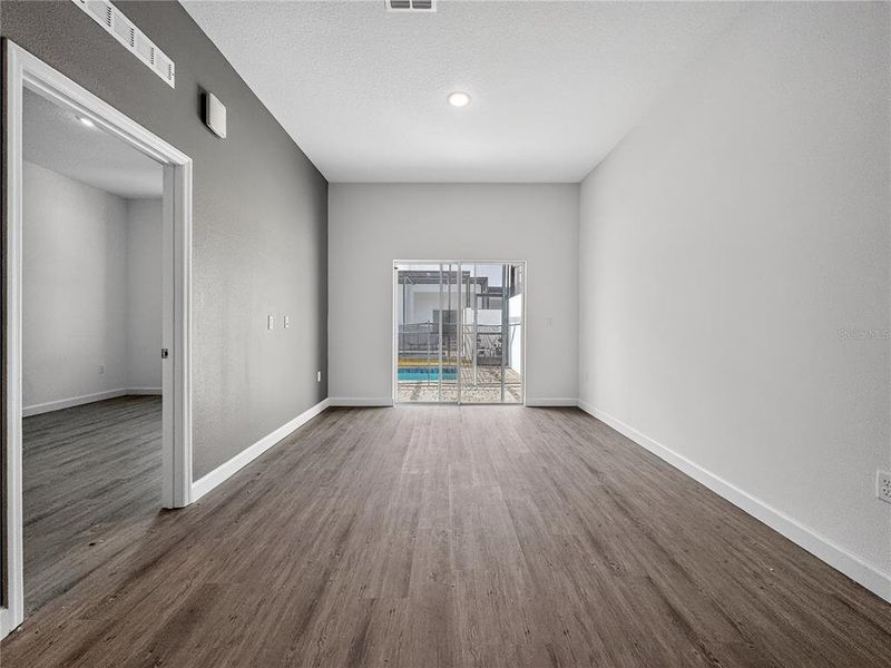 Spacious, unfurnished interior of a new home in , Davenport (Image 24).