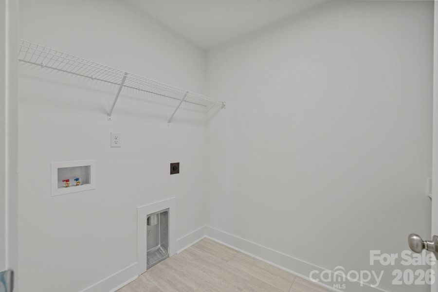 Spacious, unfurnished interior of a new home in , Monroe (Image 36).