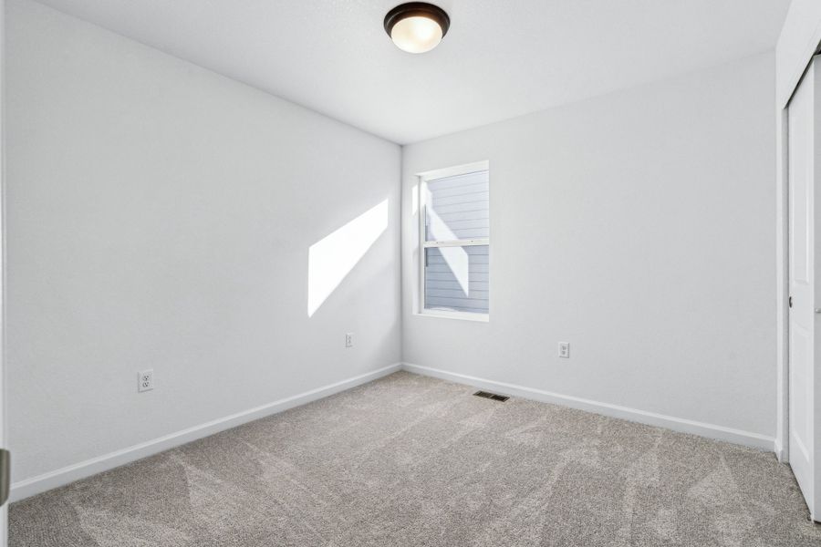 Spacious, unfurnished interior of a new home in Farmlore, Brighton (Image 16).