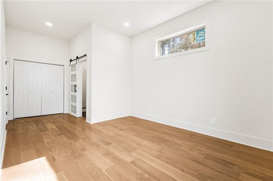 Spacious, unfurnished interior of a new home in , Atlanta (Image 39). Spacious, unfurnished interior of a new home in , Atlanta (Image 39).