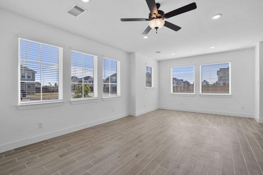 Spacious, unfurnished interior of a new home in Meridiana, Manvel (Image 15).