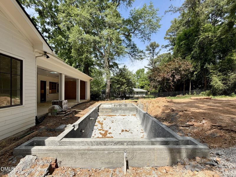 36954F1C-4EEC-4F21-870E-154AA6191F27_1_1