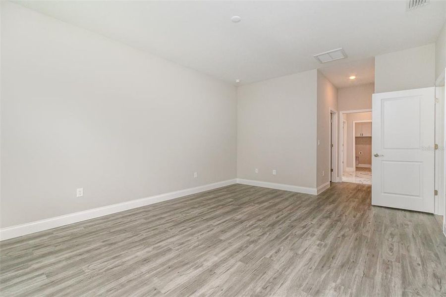 Spacious, unfurnished interior of a new home in , Port Charlotte (Image 16). Spacious, unfurnished interior of a new home in , Port Charlotte (Image 16).