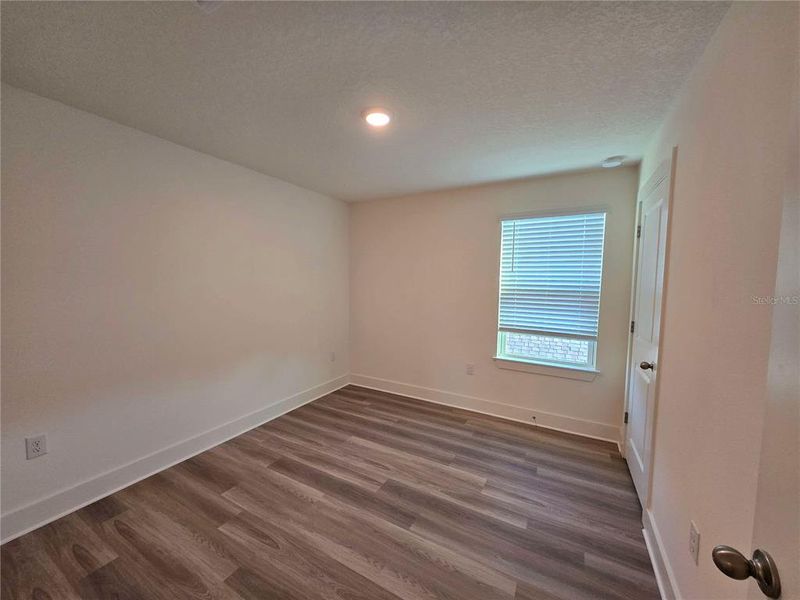 Spacious, unfurnished interior of a new home in , Spring Hill (Image 6).