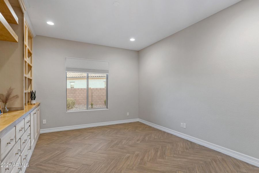 5211 S Del Rancho-24