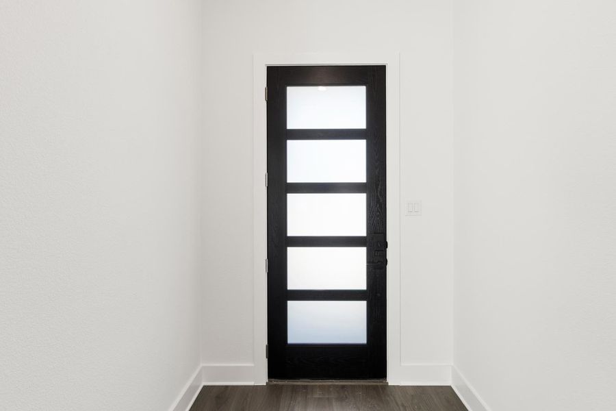 Spacious, unfurnished interior of a new home in Somerset Park, Rockwall (Image 15).