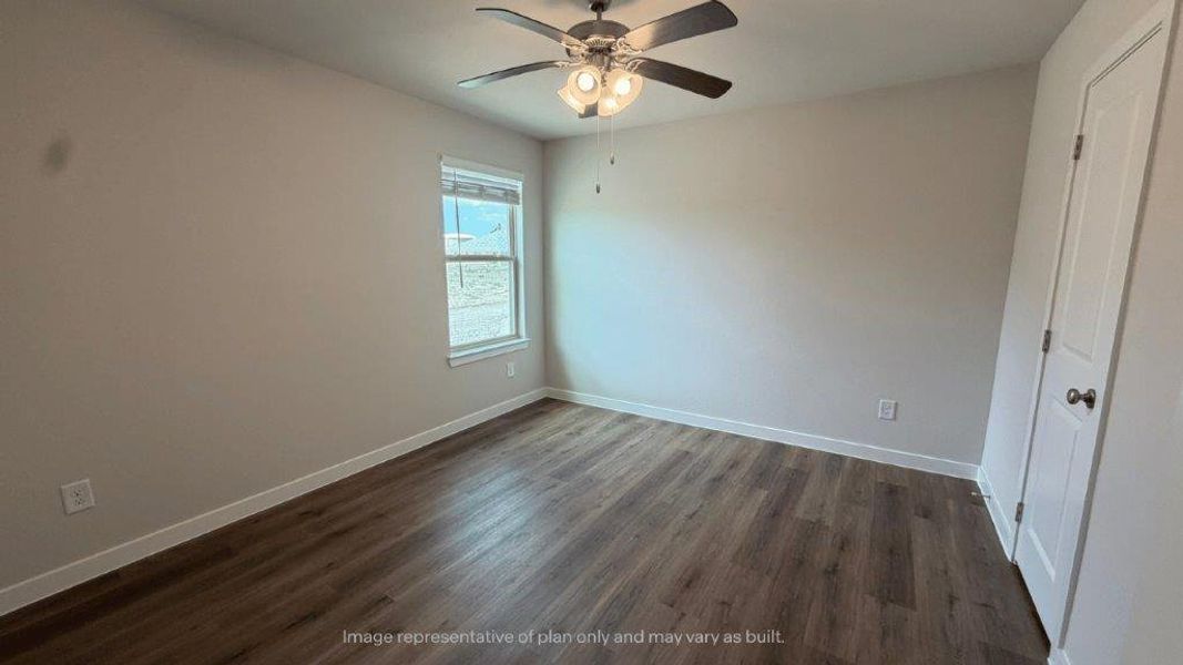 Spacious, unfurnished interior of a new home in King's Landing, Corpus Christi (Image 13).