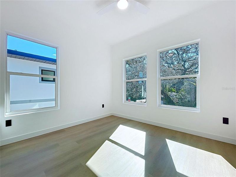 Spacious, unfurnished interior of a new home in , St. Petersburg (Image 52).