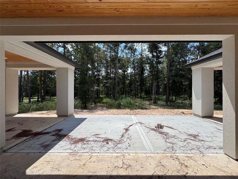 Exterior details and patio area of a home in , Splendora (Image 4).