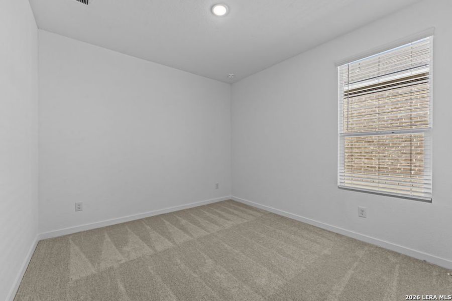 Spacious, unfurnished interior of a new home in Espada, San Antonio (Image 21).