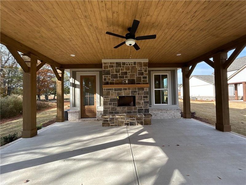 Exterior details and patio area of a home in Trove, Watkinsville (Image 1).