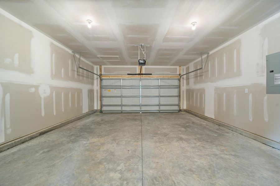 Spacious, unfurnished interior of a new home in Cottages at Piper Village, Trinity (Image 25).