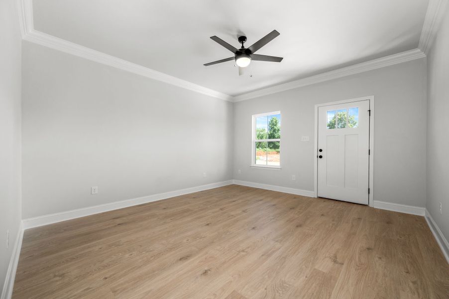 Spacious, unfurnished interior of a new home in Saddlebrook, Murfreesboro (Image 18).