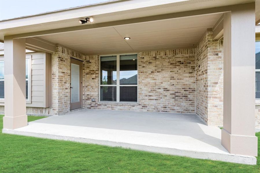 Exterior details and patio area of a home in Homestead at Daniel Farms, DeSoto (Image 3).
