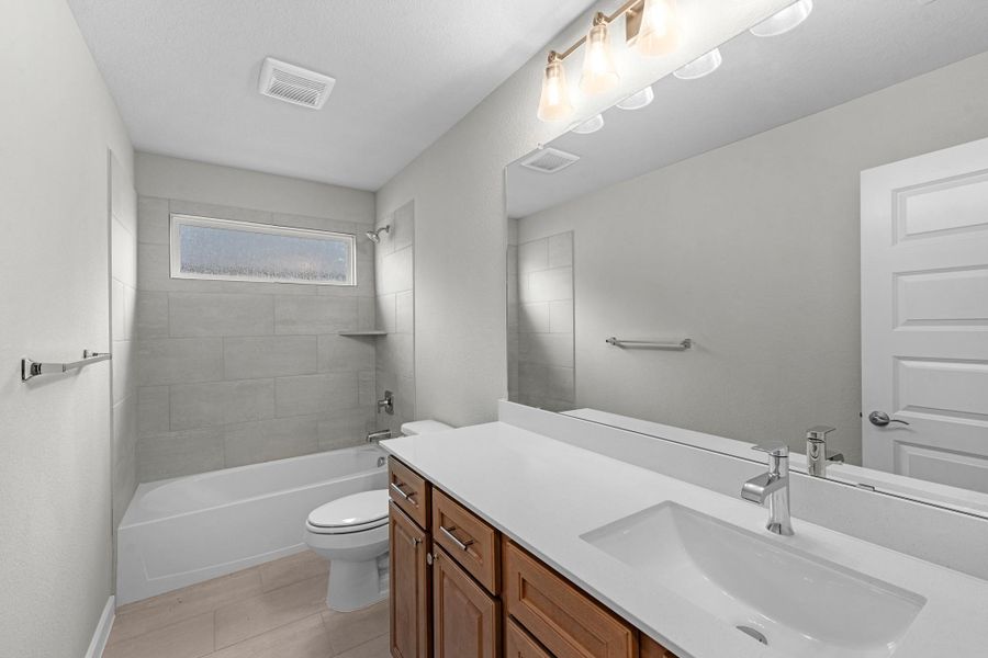 Furnished interior view inside a new home in Briarwood Crossing, Rosenberg (Image 12).