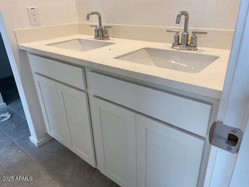 P35 Lot 20 Primary Bath