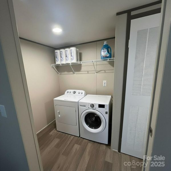 Laundry room virtually staged
