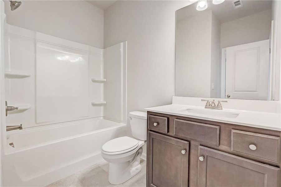 Furnished interior view inside a new home in Summerlin, Winder (Image 6).
