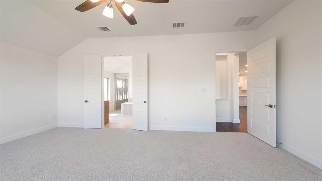 Spacious, unfurnished interior of a new home in Hillstead 50', Lavon (Image 18).