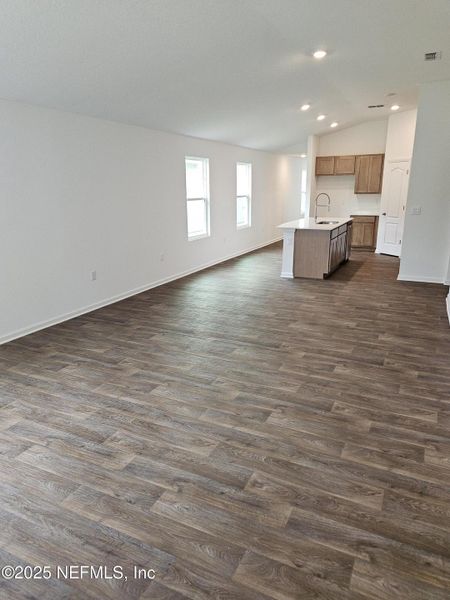 Spacious, unfurnished interior of a new home in The Arbors, Jacksonville (Image 23).
