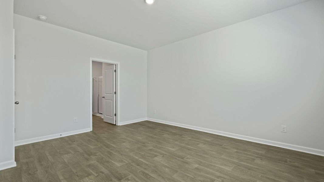 Spacious, unfurnished interior of a new home in Lakeview at Kitfield, Moncks Corner (Image 14).